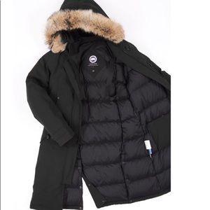 Offers welcome!Authentic EUC Kensington Down Parka
